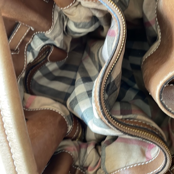 Burberry bucket bag EUC - Picture 8 of 15